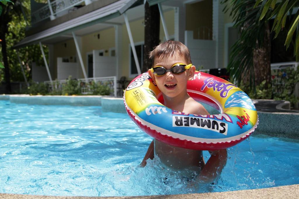 קאמאלה ביץ' Naka Resort מראה חיצוני תמונה