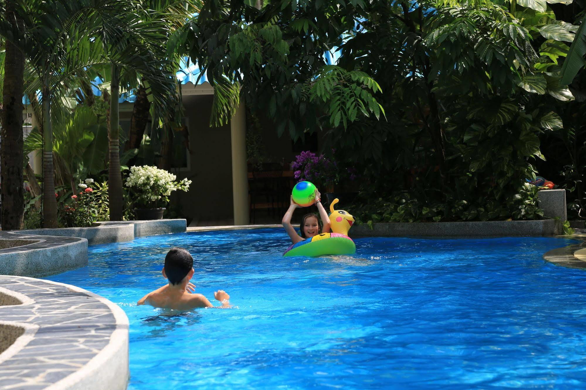 קאמאלה ביץ' Naka Resort מראה חיצוני תמונה
